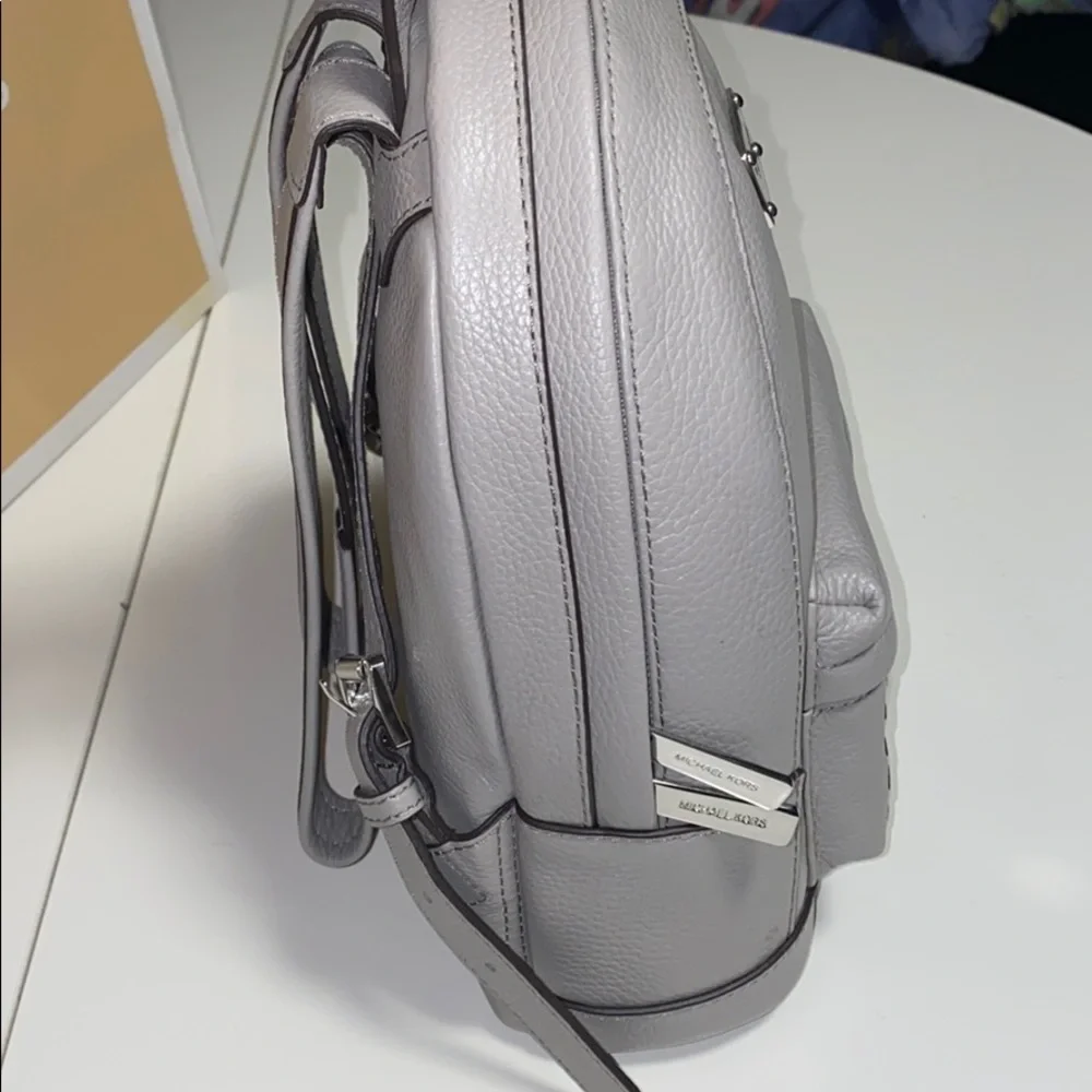 AUTH NWT MICHAEL KORS GROMMET BACKPACK PEARL GREY